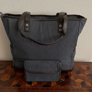 Thirty One Tote and Wallet. New without Tags